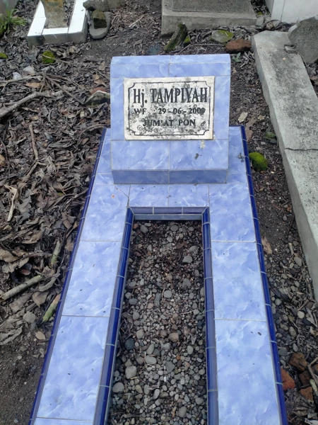 Hj. Tampiyah