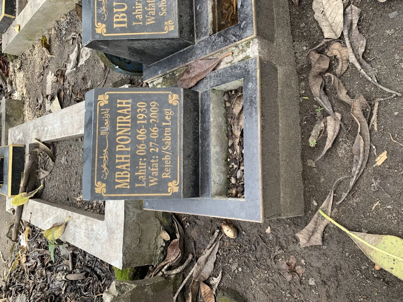 MBAH PONIRAH