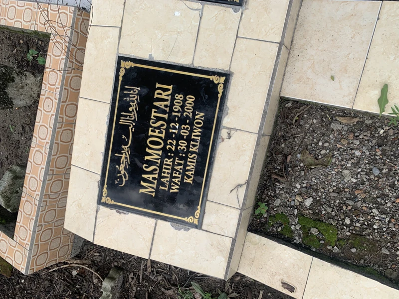MAS MOESTARI
