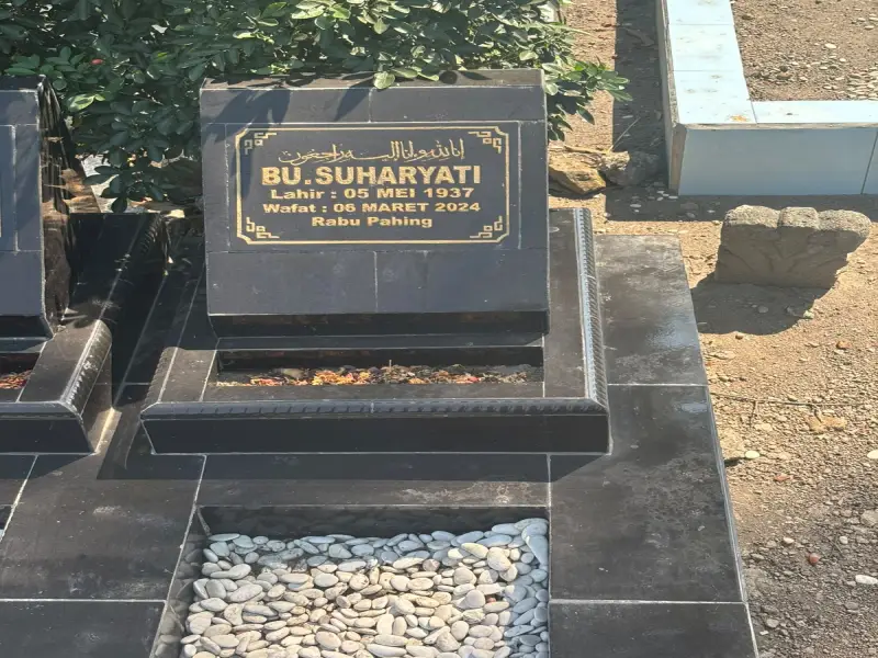Bu Suharyati