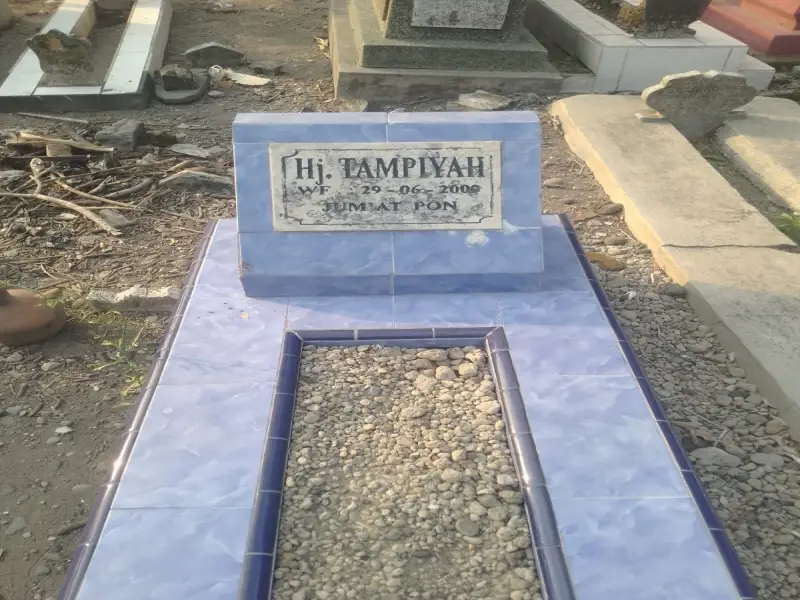 Hj. Tampiyah