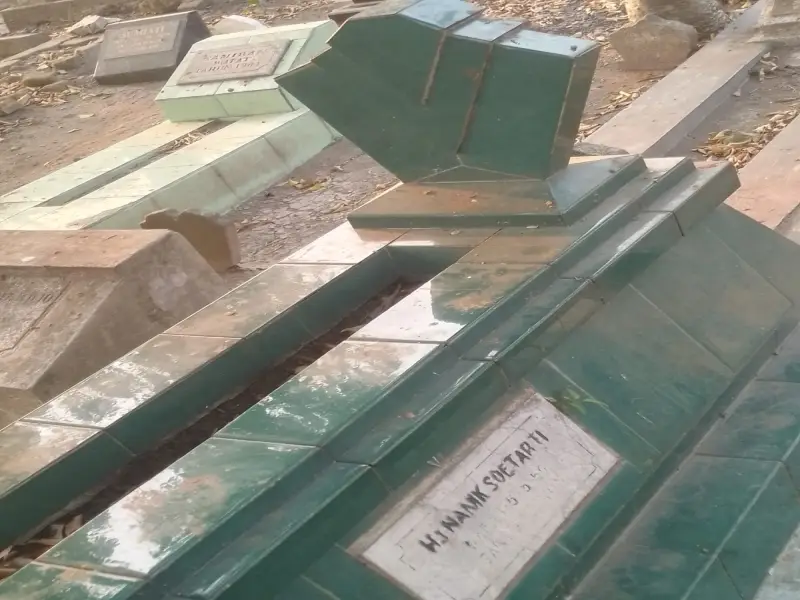 Hj. Nanik Soekarti