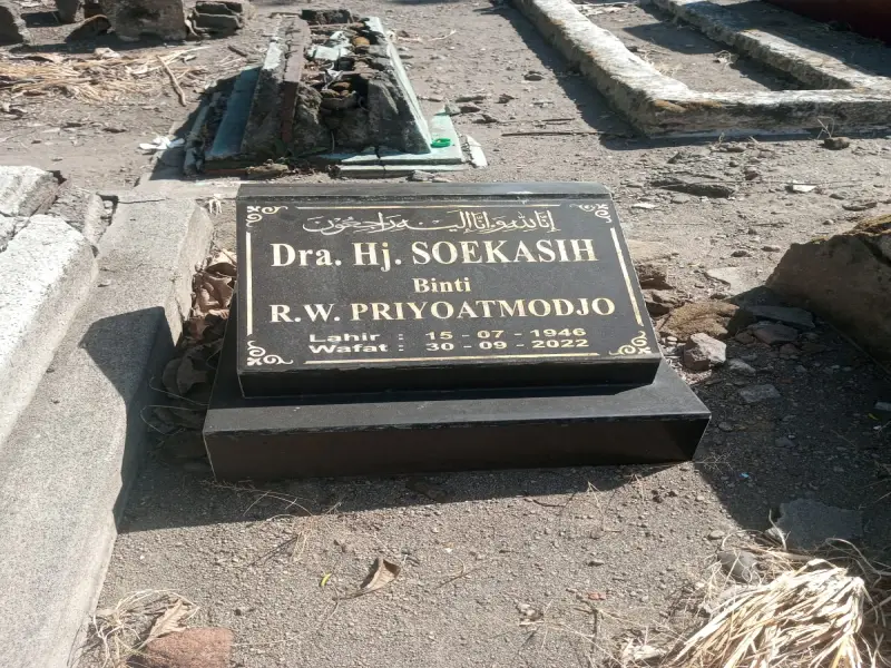 Dra. Hj. Soekasih